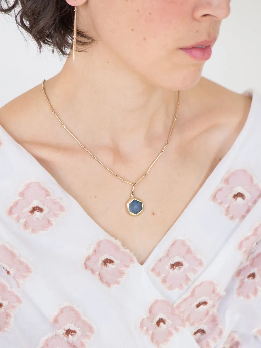 10k gold cast line sapphire pendant