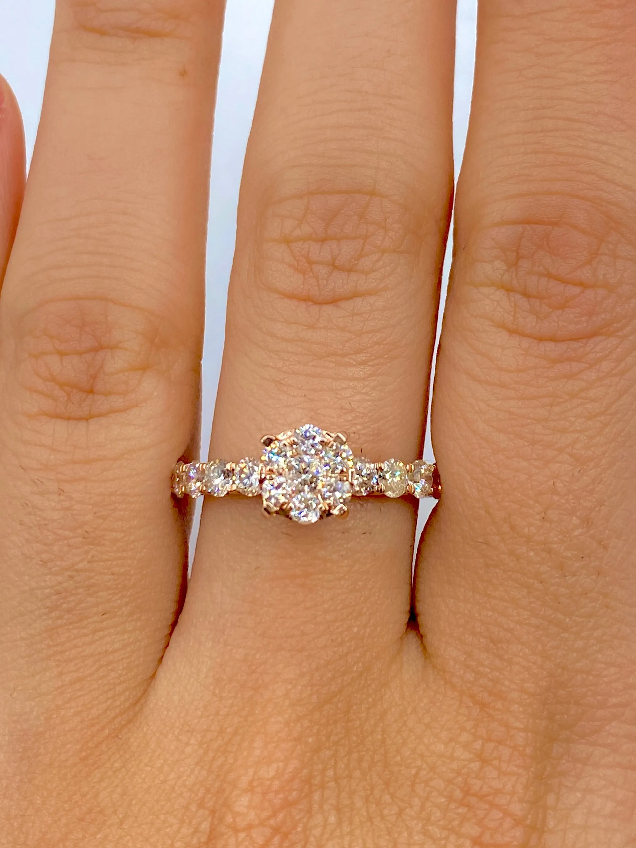 14k Circle One Row Engagement Ring