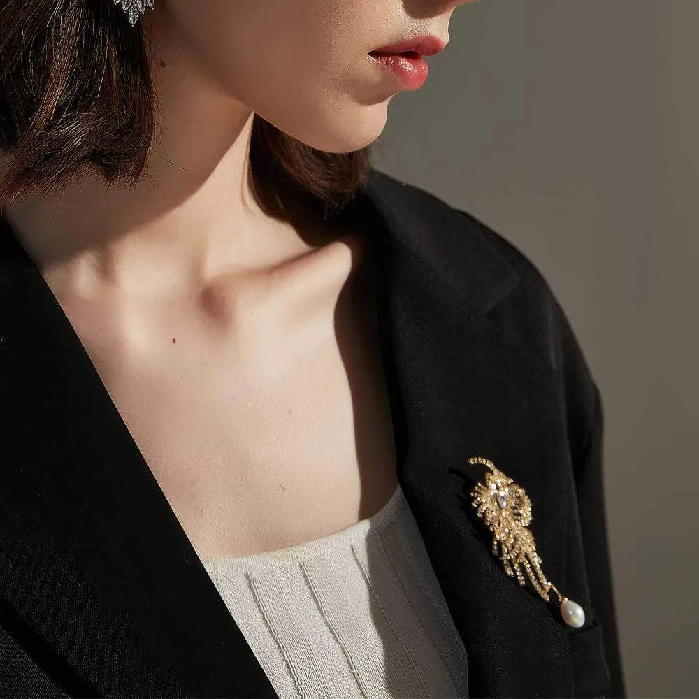 14k Gold Leaf Decor Paved Crystal Pearly Brooch