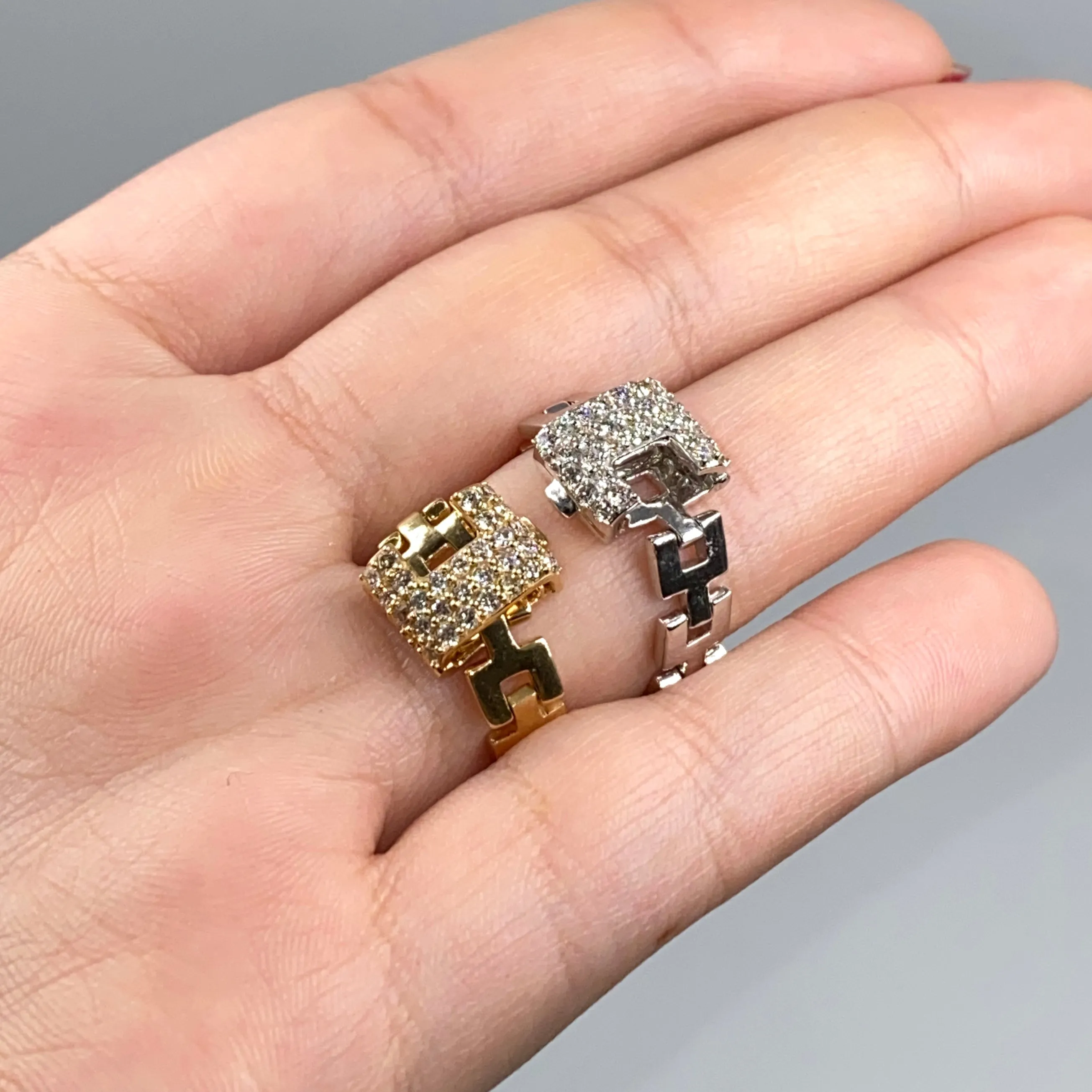 14K Link Diamond Clasp Ring