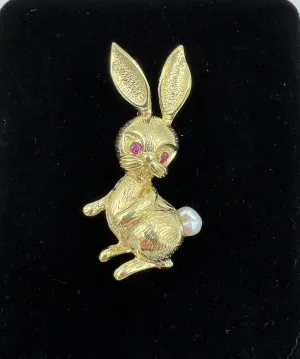 1970s Bunny Rabbit Yellow Gold Brooch