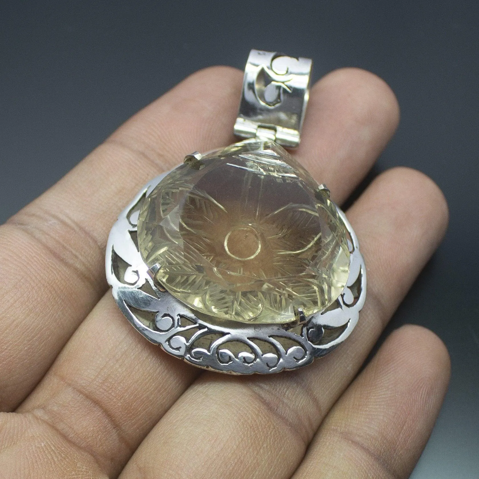 25.6g, Totally Handmade Natural Carving Smoky Quartz Checker Heart Shape 925 Sterling Silver Pendant