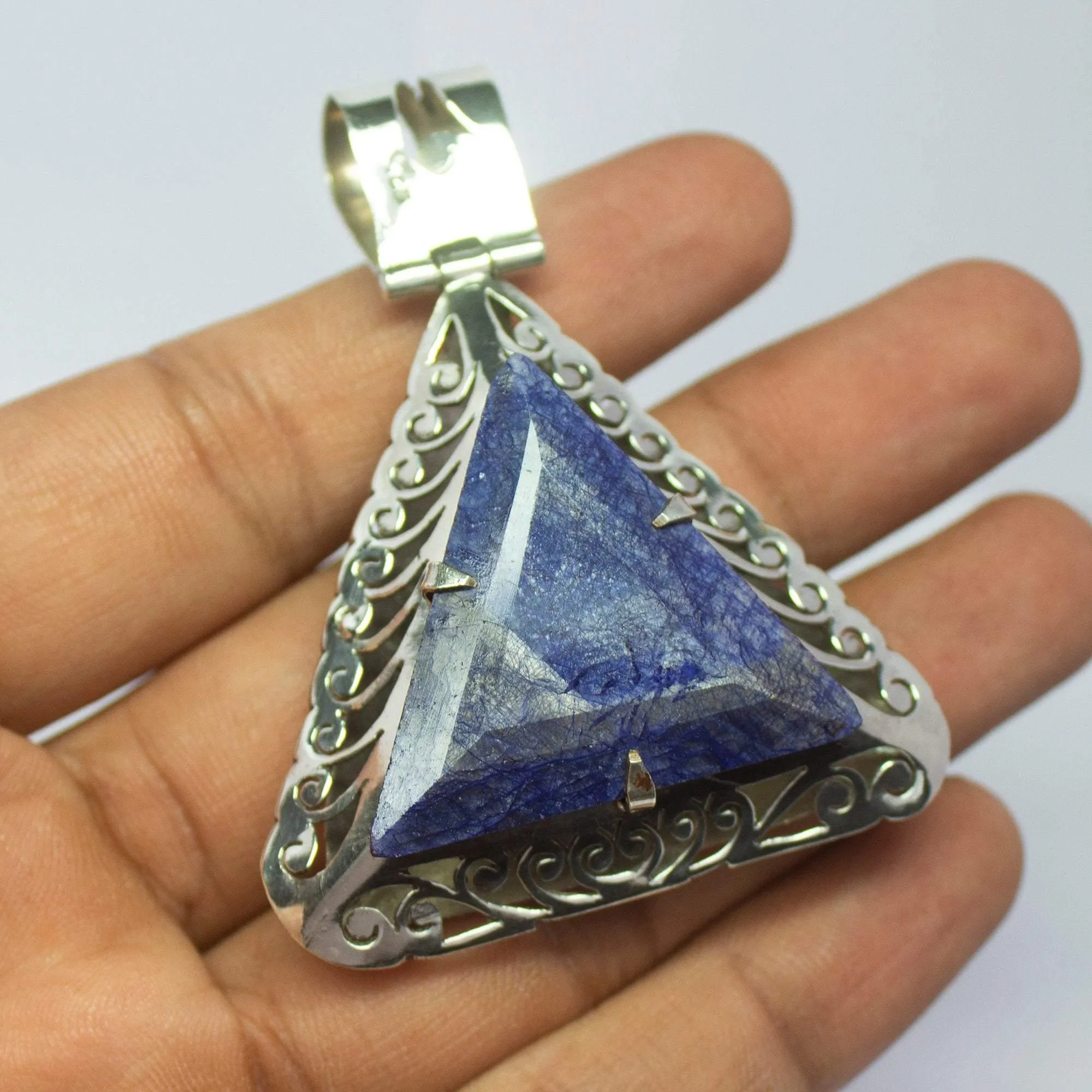 27.7g, Totally Handmade Natural Blue Sapphire Trillion Shape 925 Sterling Silver Pendant