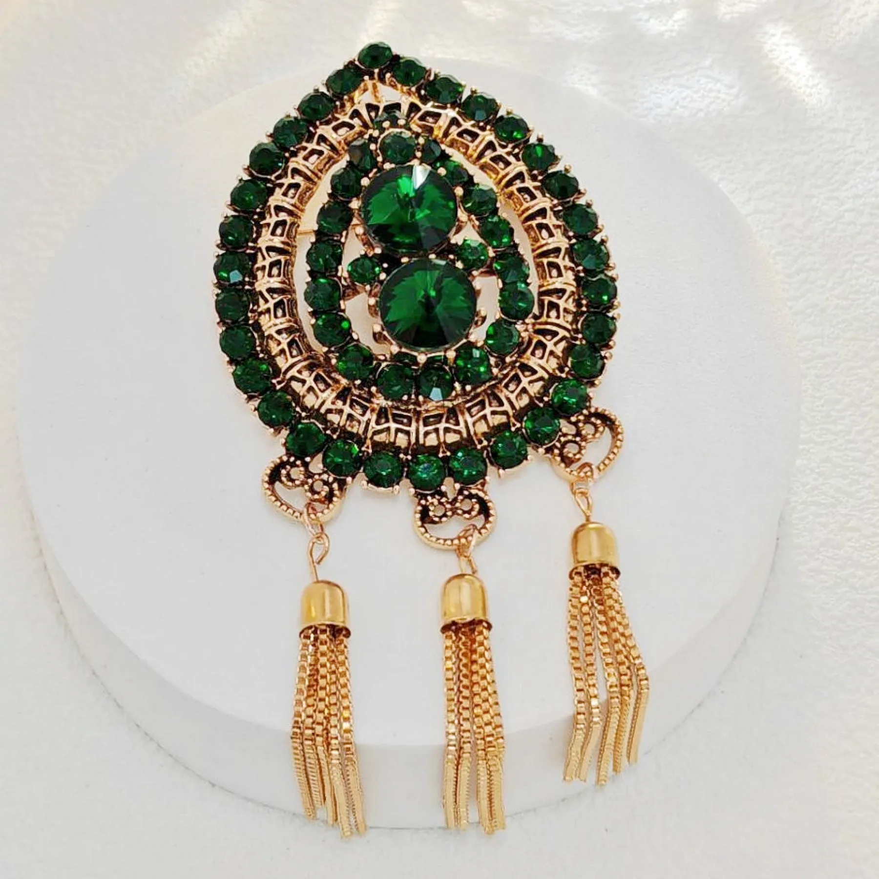 Alein Indian Style Opens Green Teardrop Brooch with Trio Tassel