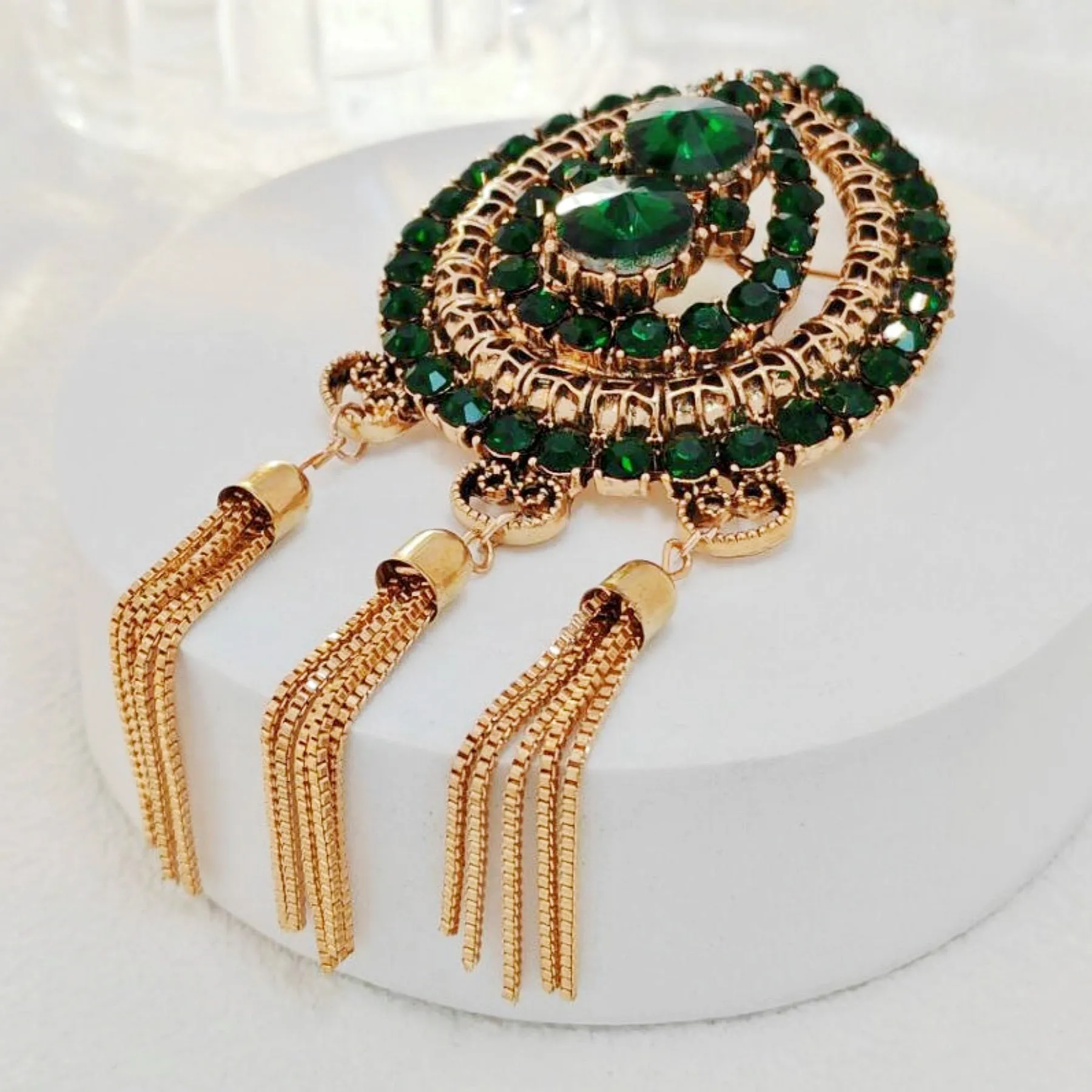 Alein Indian Style Opens Green Teardrop Brooch with Trio Tassel