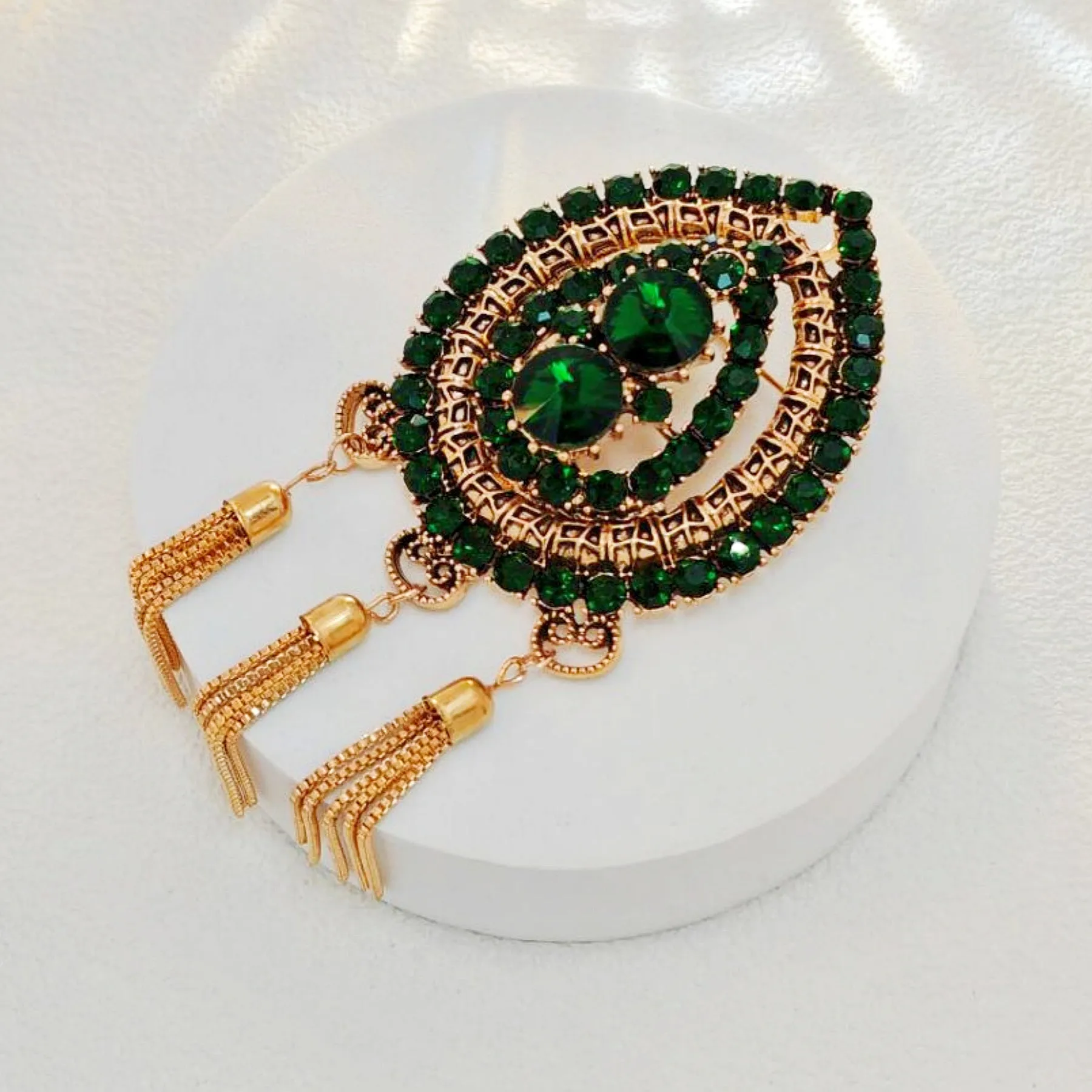 Alein Indian Style Opens Green Teardrop Brooch with Trio Tassel