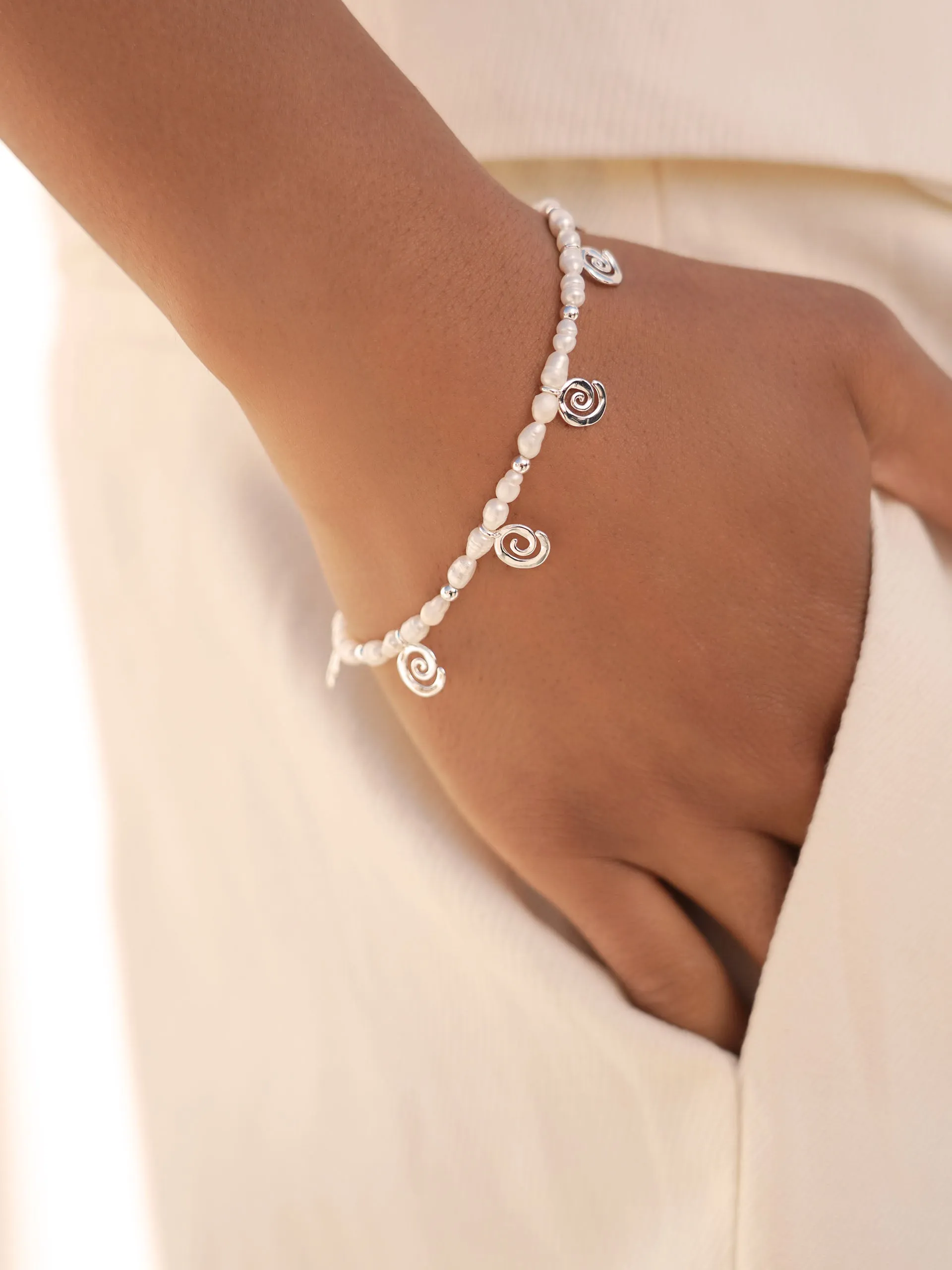 Aura Pearl Bracelet