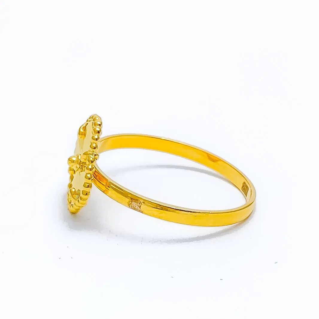 Beautiful Floral 21K Gold Clover Ring
