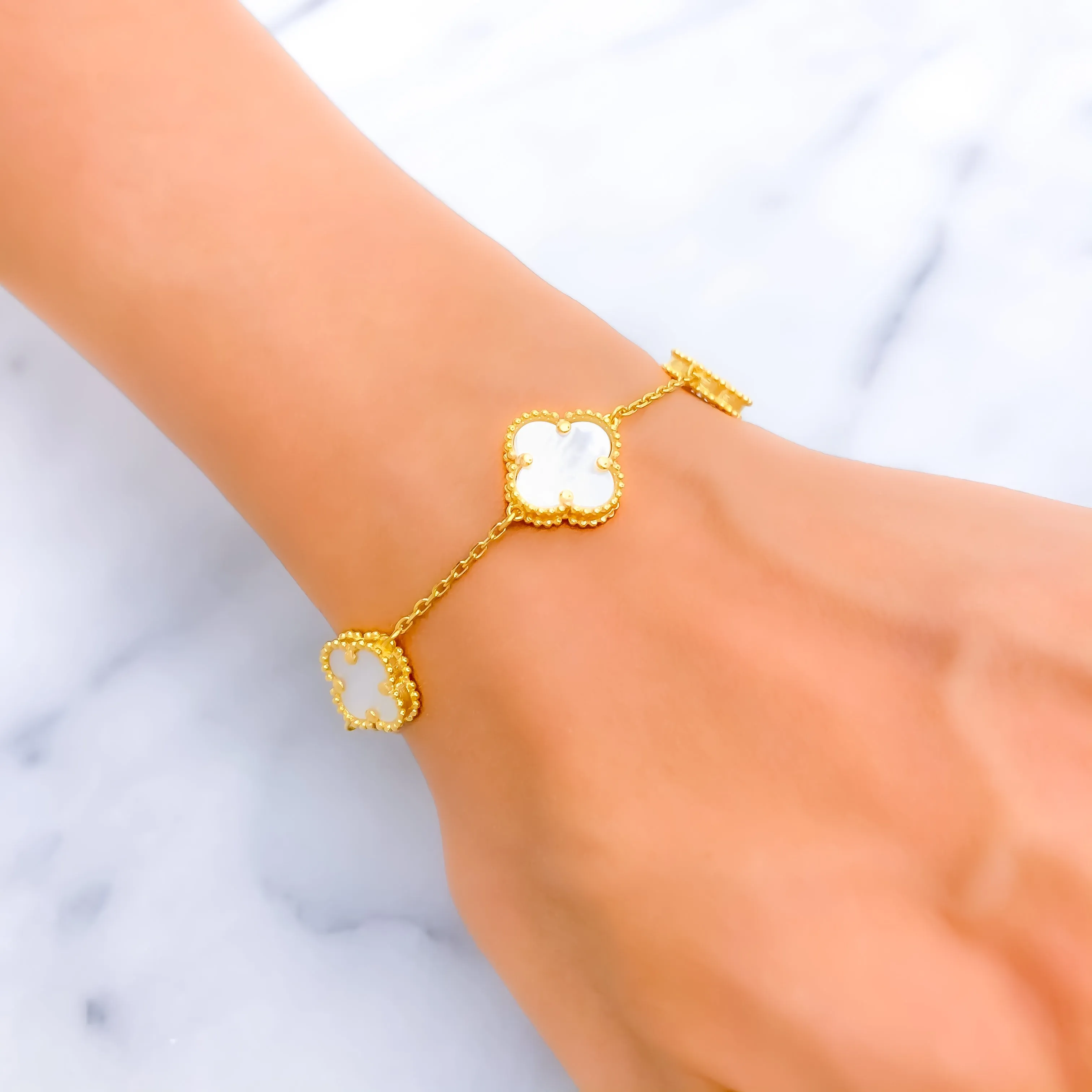 Chic Radiant 21k Gold Bracelet