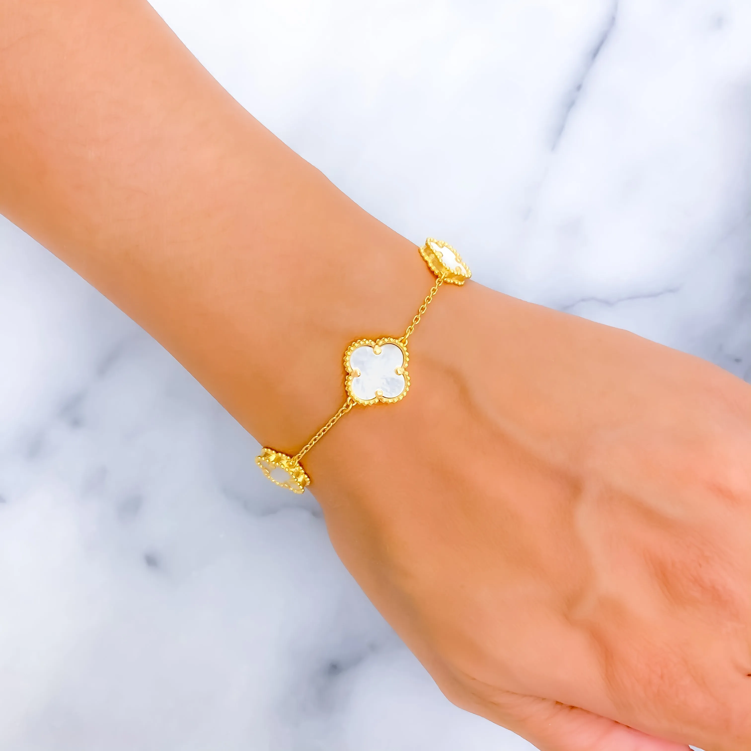 Chic Radiant 21k Gold Bracelet