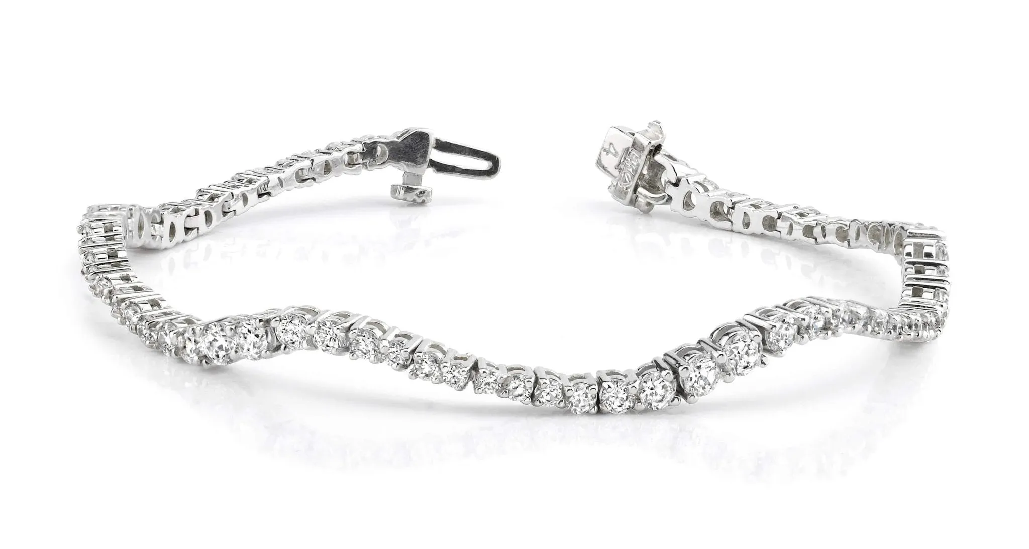 Classic Wave Journey Bracelet In Lab-Grown Diamond with 3.07 ct.(finished)