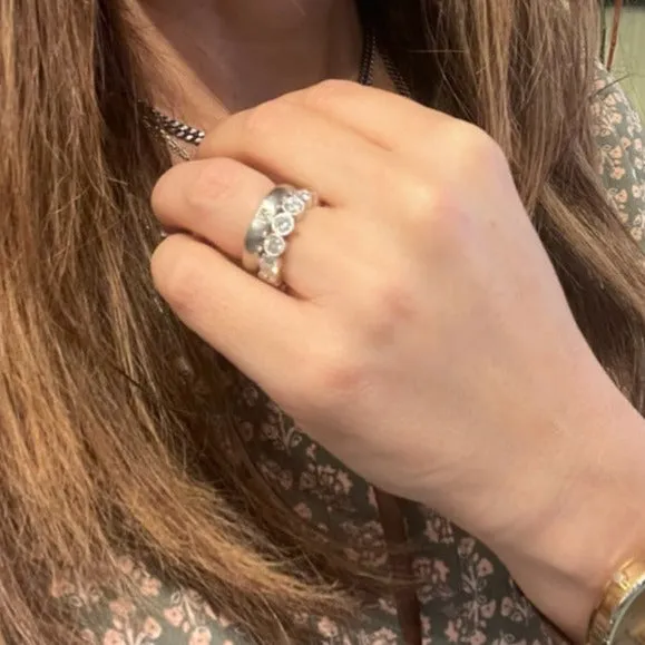 Comfort Band with Recessed Diamond