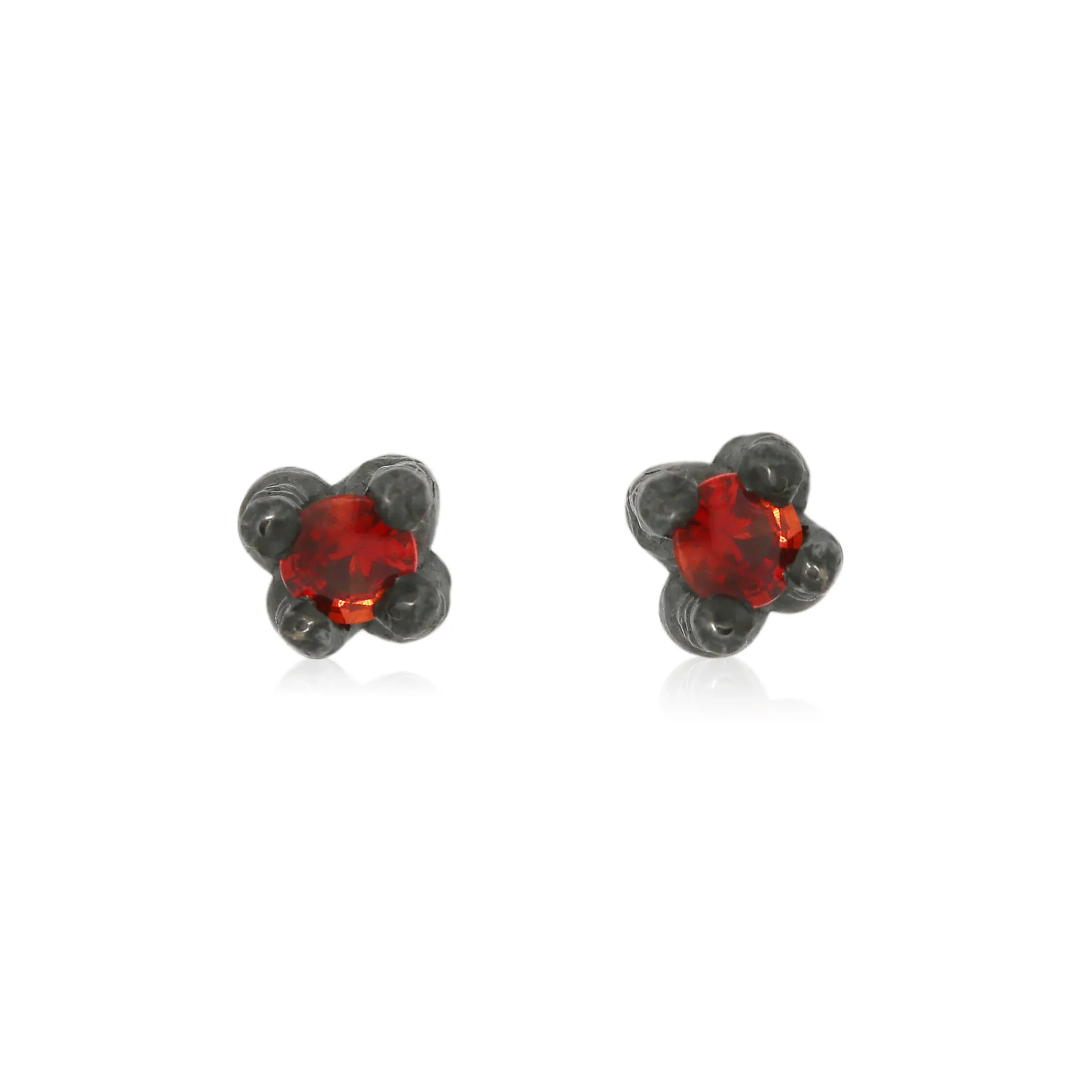 Coral Reef Petit Earrings Black With Red Sapphire