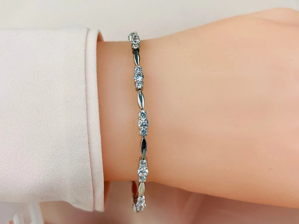 Elliptical Link Lab-Grown Diamond Bracelet with 0.95 ct.(finished) 1.5mm, 2.1mm