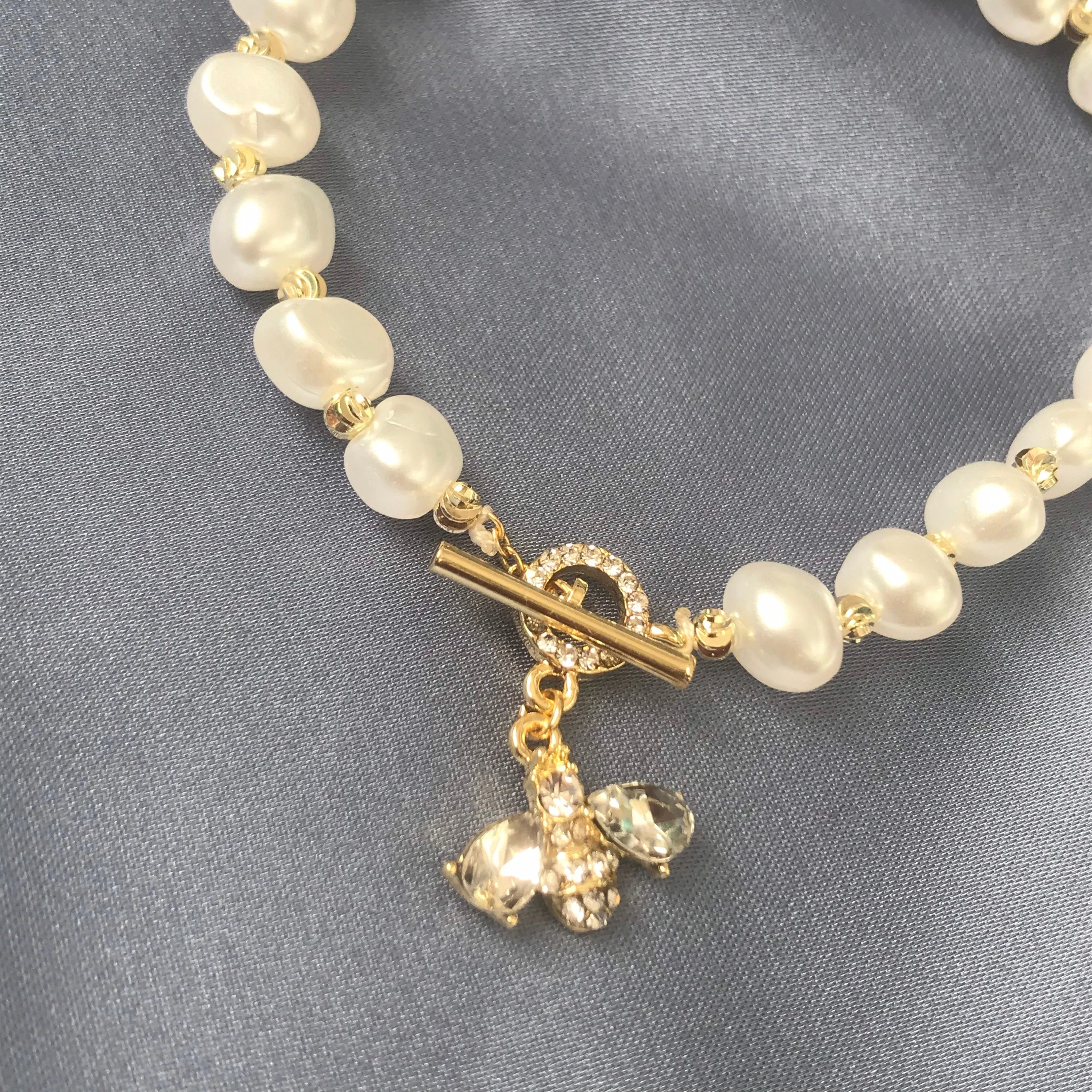 Faux Pearl Bee Bracelet - Pearl Jewellery,Bead Bracelets In The UK,Beaded Bracelet,Classy Bracelet,Cute Bracelet,Bee Jewelley,Bumble Bee