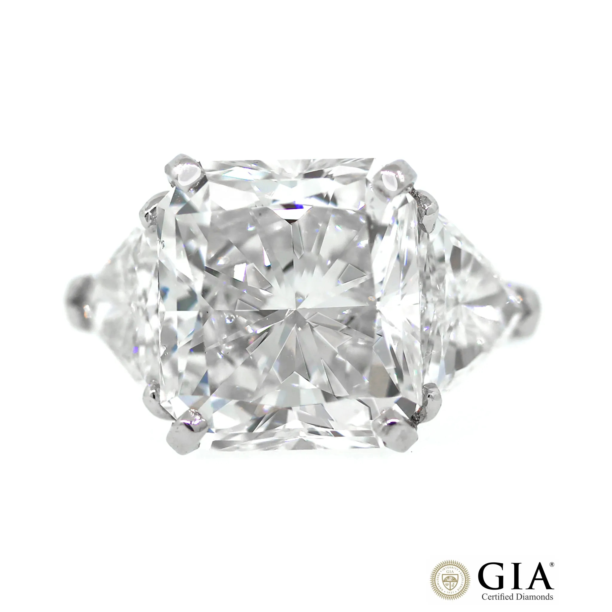 GIA Certified 9.02 carat Radiant Cut Diamond Engagement Ring in Platinum
