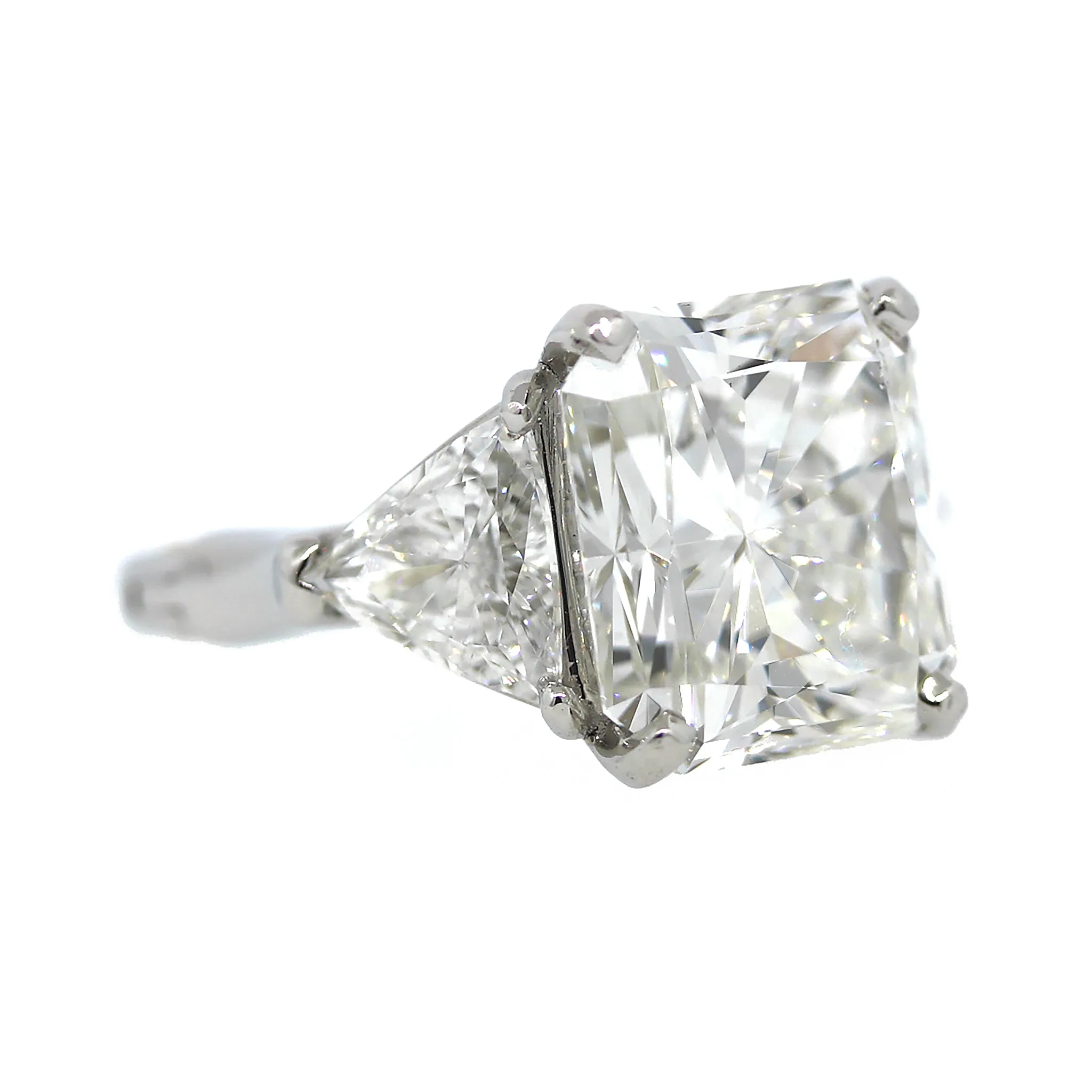 GIA Certified 9.02 carat Radiant Cut Diamond Engagement Ring in Platinum