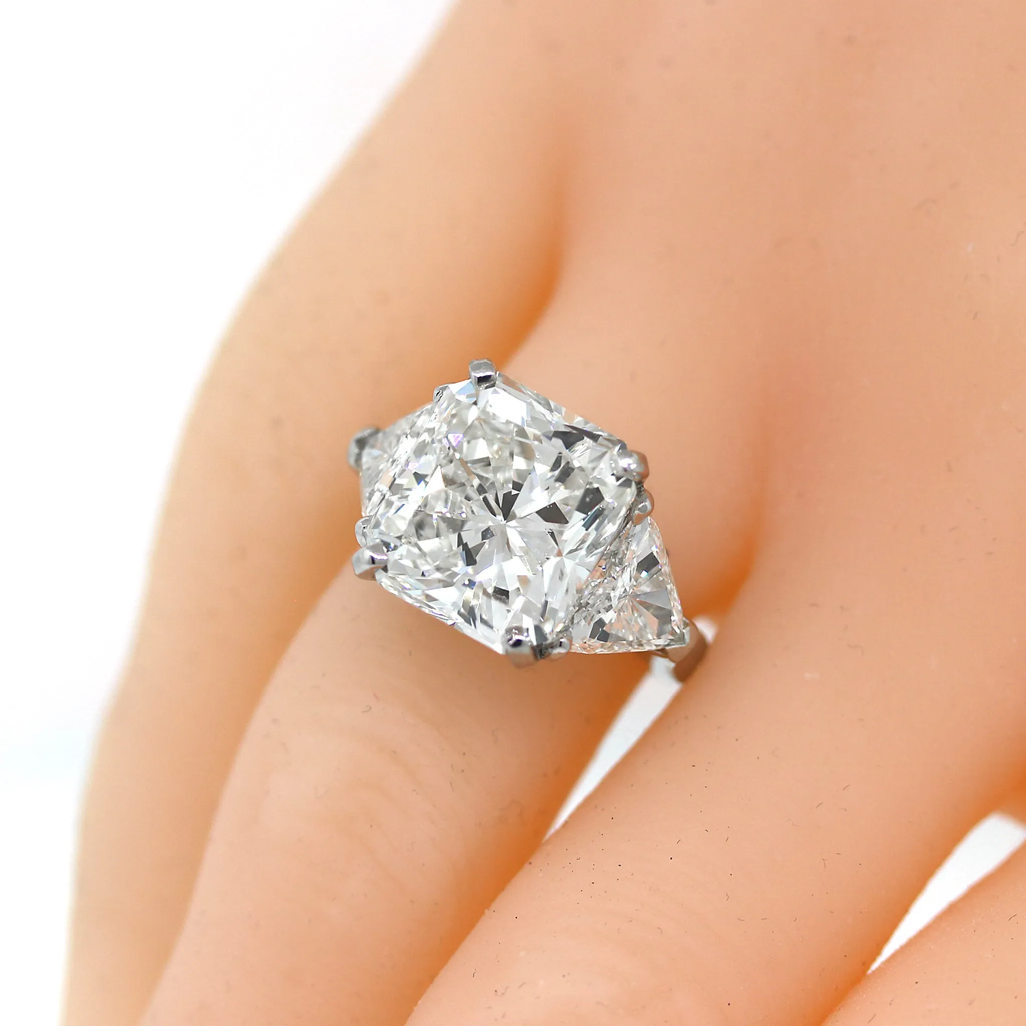 GIA Certified 9.02 carat Radiant Cut Diamond Engagement Ring in Platinum