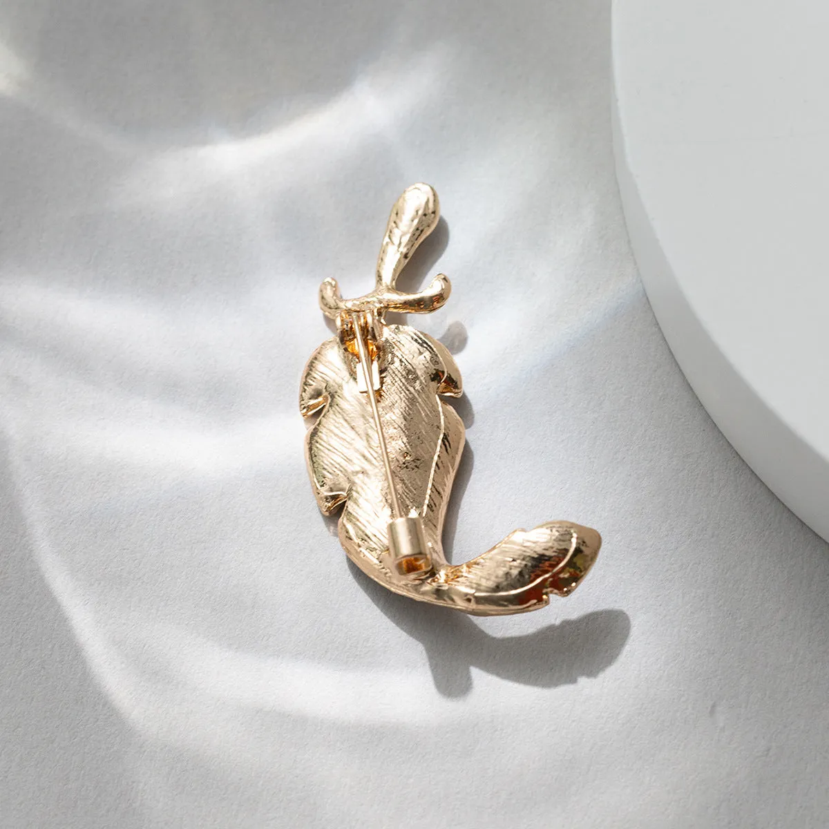 Gold and Silver Feather Diamond-Inlaid Brooch 4 Pack