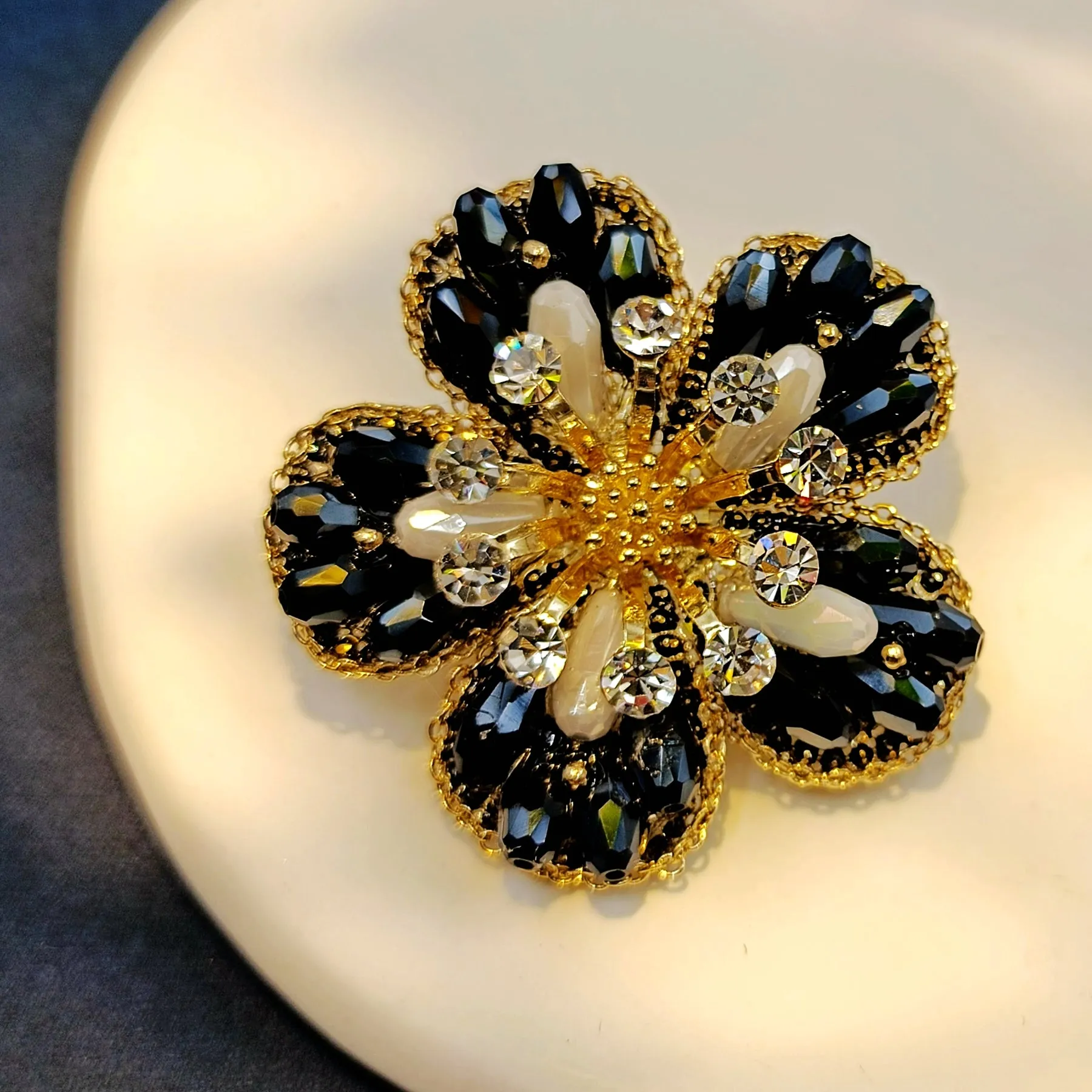 Jewelblings Dazzling Burst Pistil Dark Blue Five Petal Flower Brooches Pins for Women