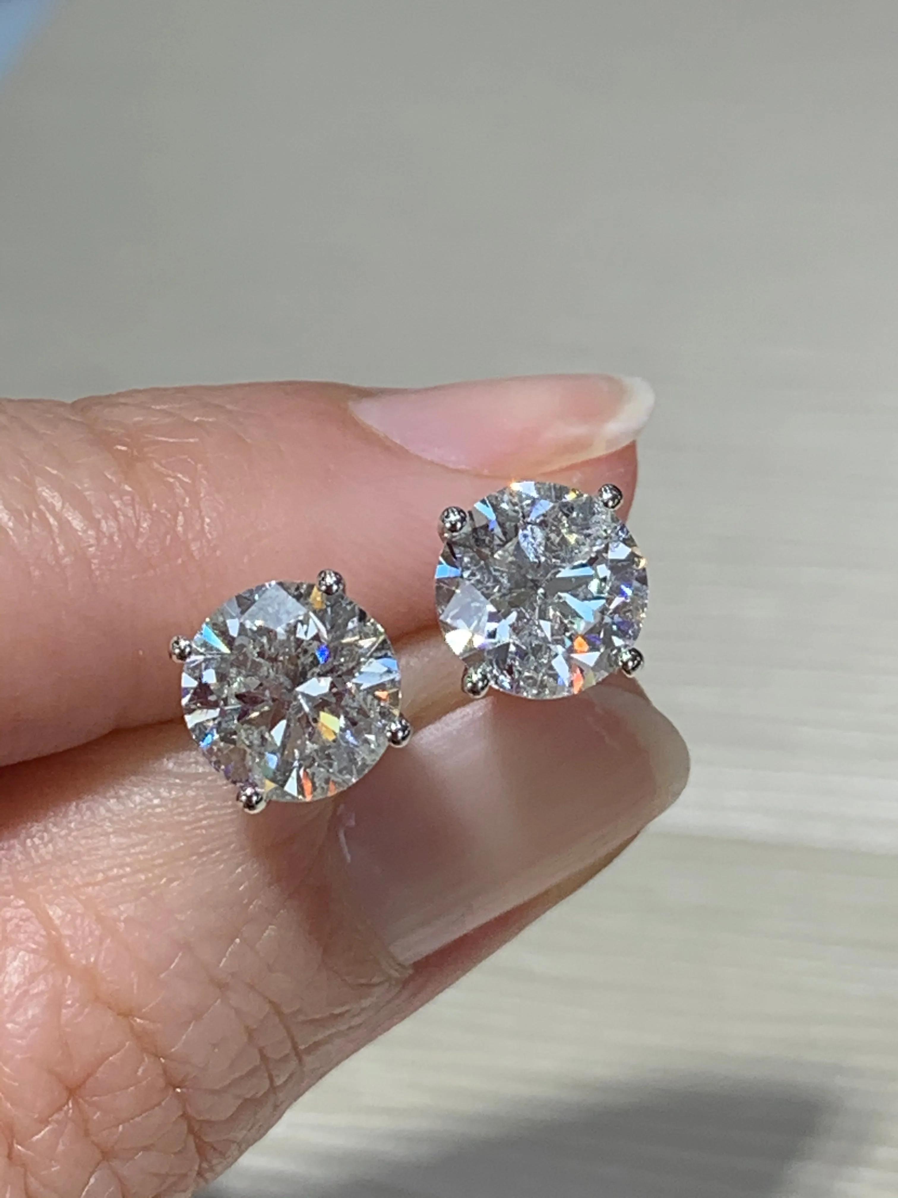 Ladies Diamond Stud Earrings 4.06cts Certified