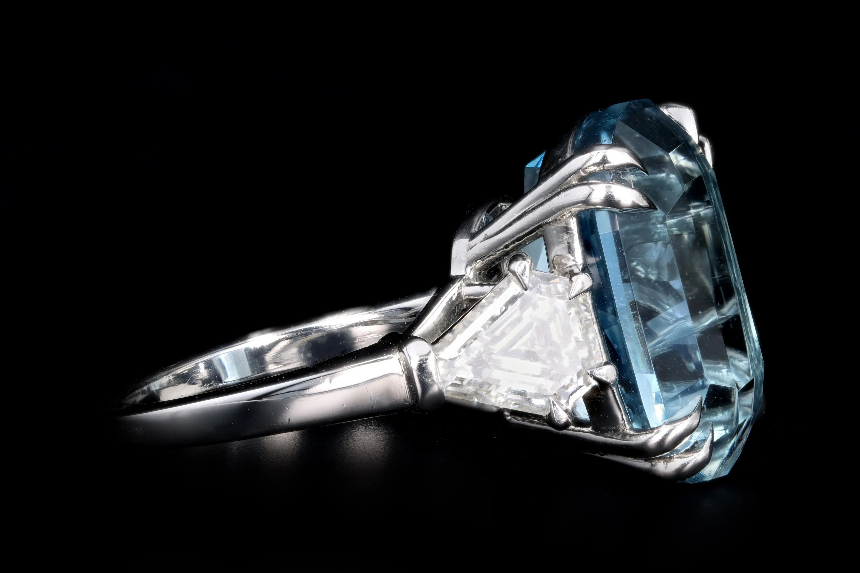 Modern Platinum 10.07 Carat Aquamarine and Diamond Ring GIA Certified