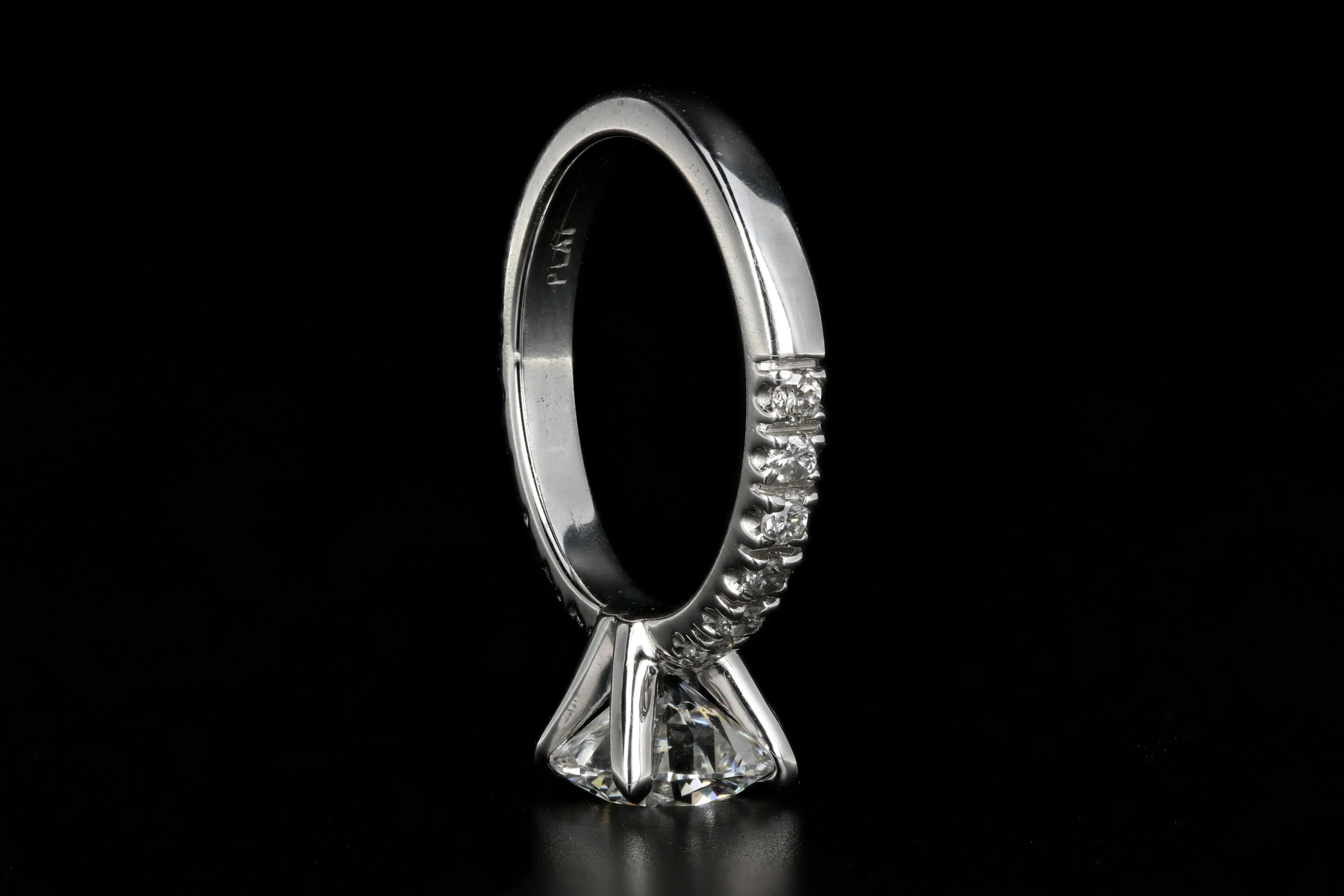 Modern Platinum 1.50 Carat Diamond Ring GIA Certified
