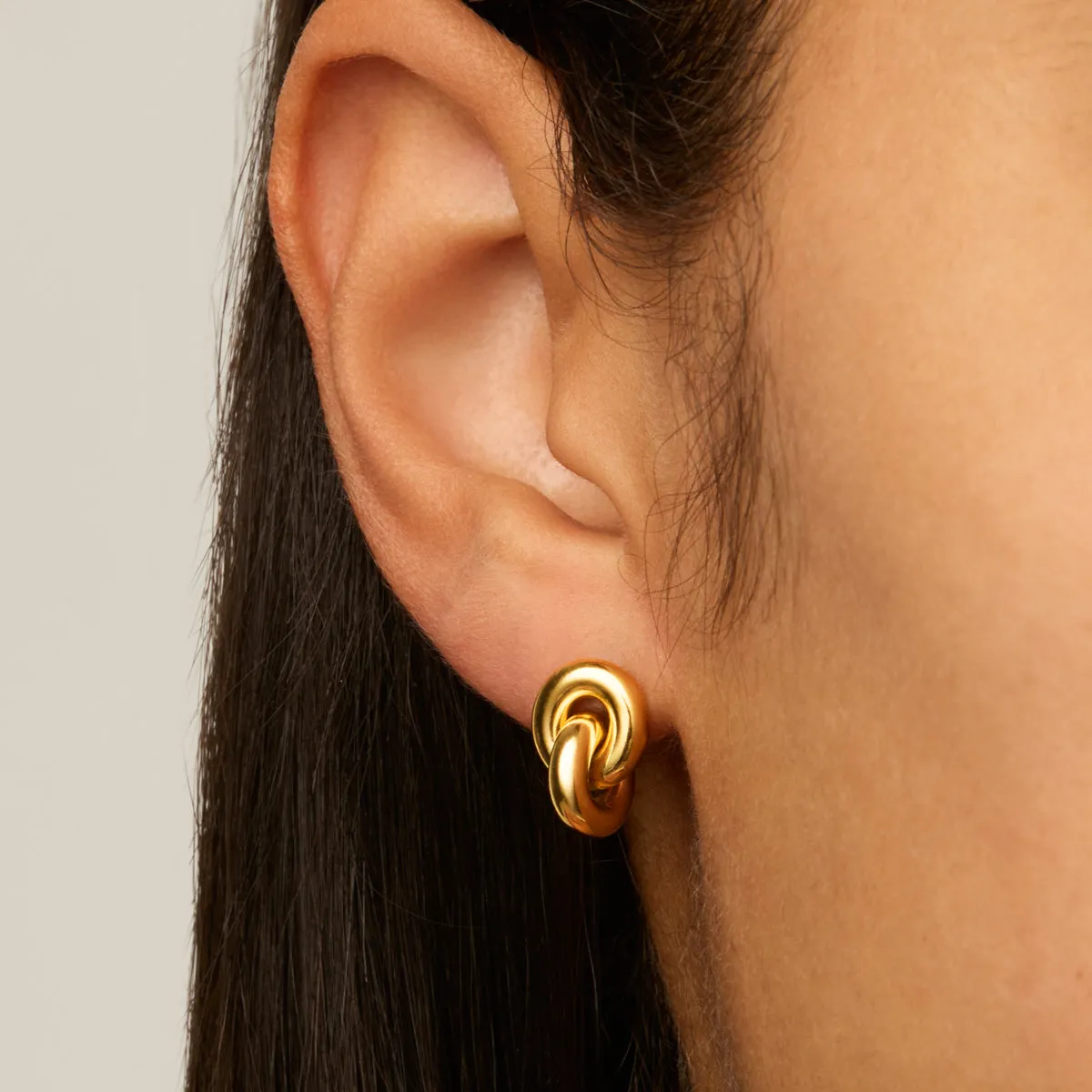 Najo E7043 Embrace Gold Stud Earrings