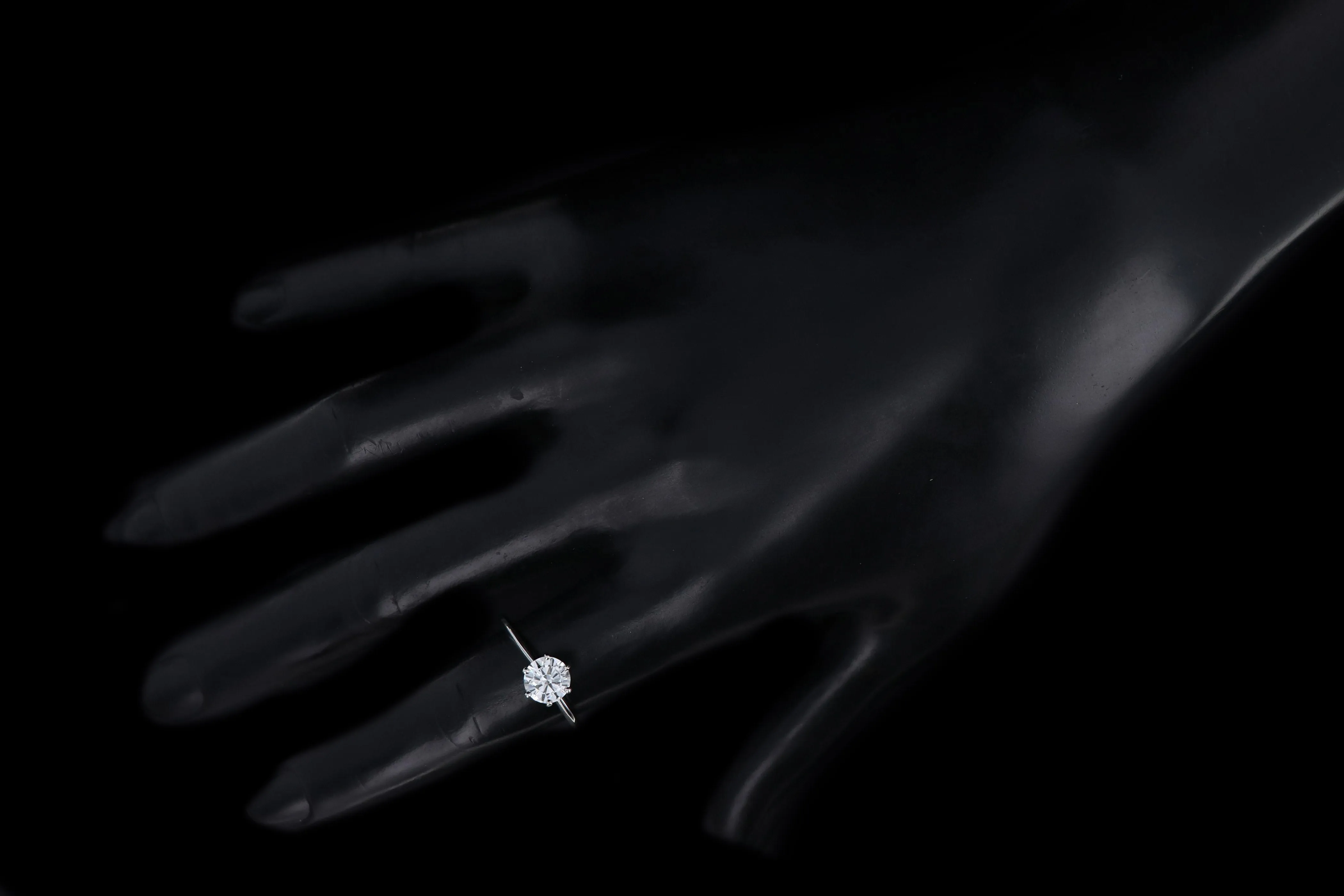 New Platinum 1.01 Carat Round Brilliant Cut Diamond Engagement Ring GIA Certified