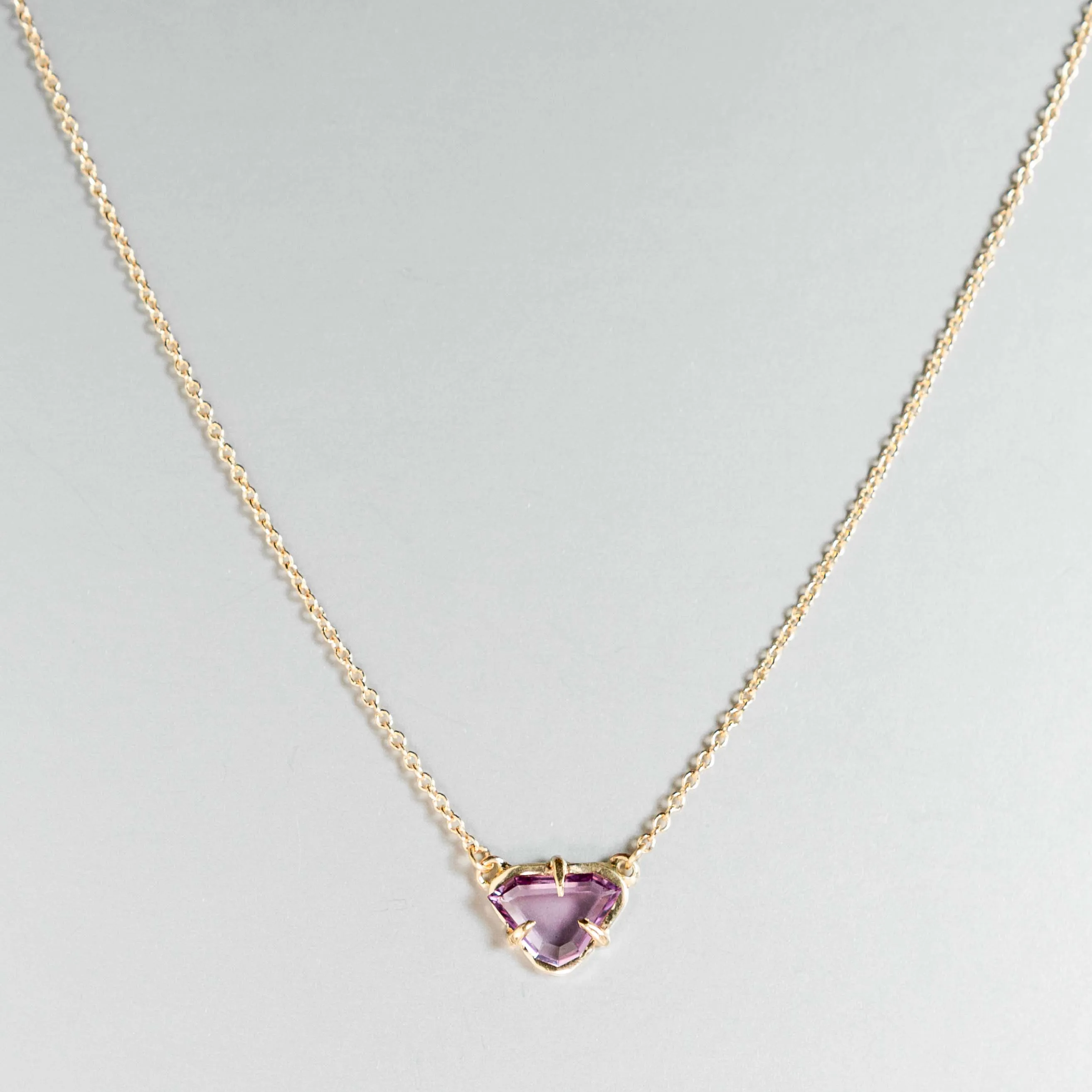 Portrait-Cut Pink Sapphire Necklace in 14k Gold