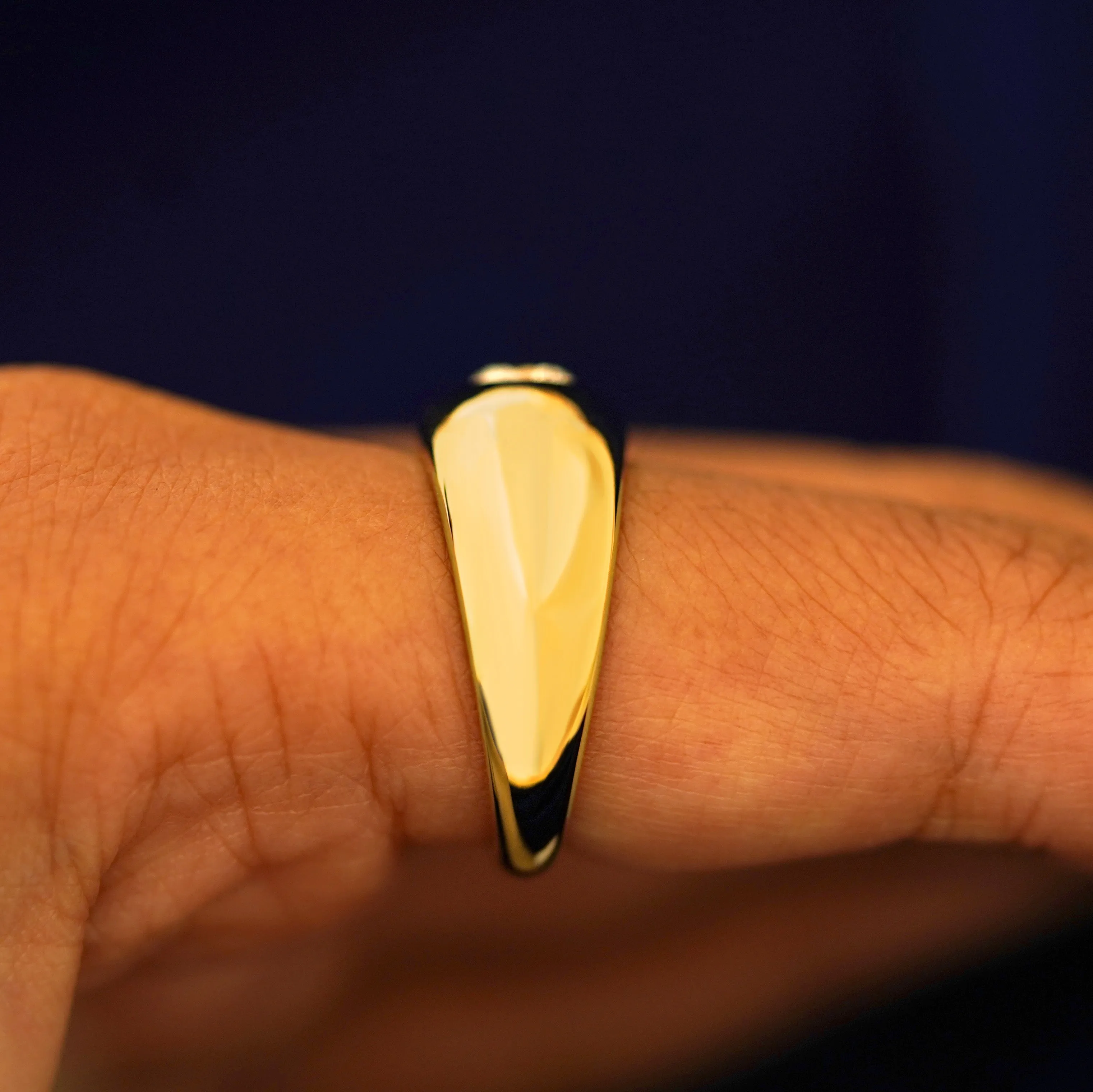 Round Lab Diamond Puffy Signet Ring