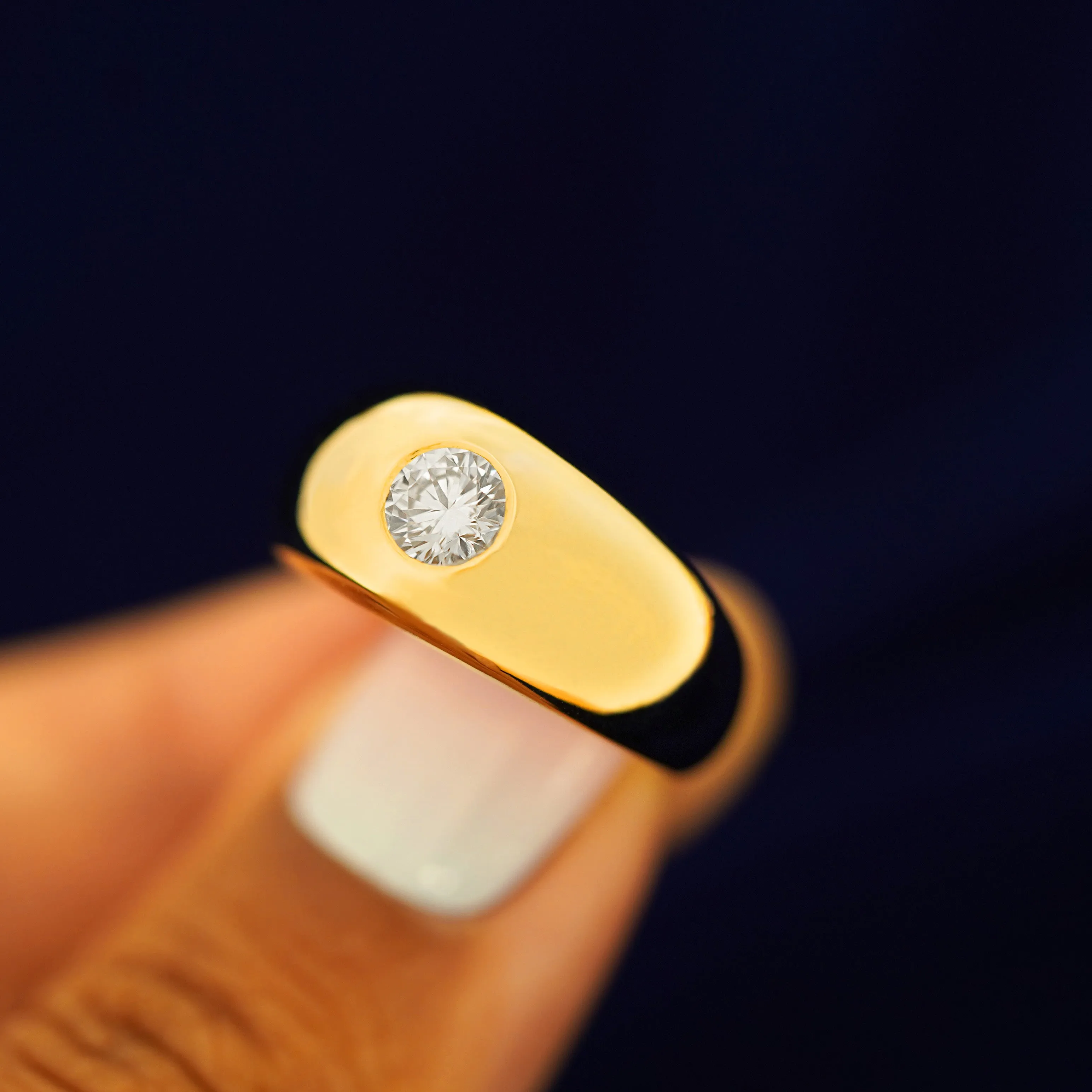 Round Lab Diamond Puffy Signet Ring