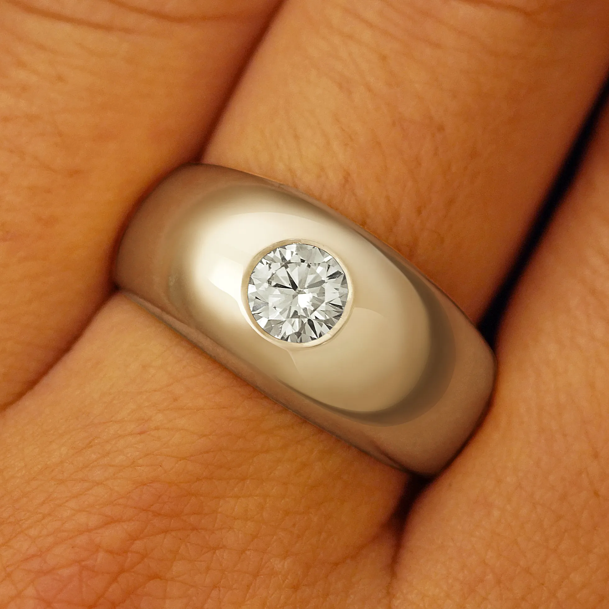 Round Lab Diamond Puffy Signet Ring