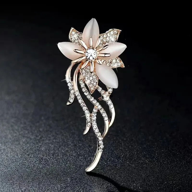 Snowflake Pearl Crystal Brooch