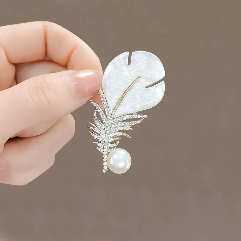 Snowflake Pearl Crystal Brooch