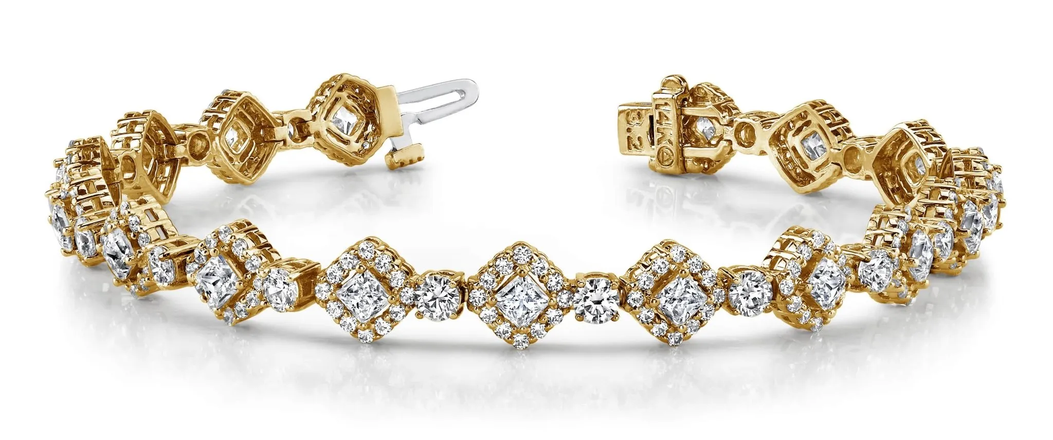 Spotlight Princess Cut Lab-Grown Diamond Bracelet with 8.25 ct.(finished) 1.5mm, 3.2mm, 3.5mm