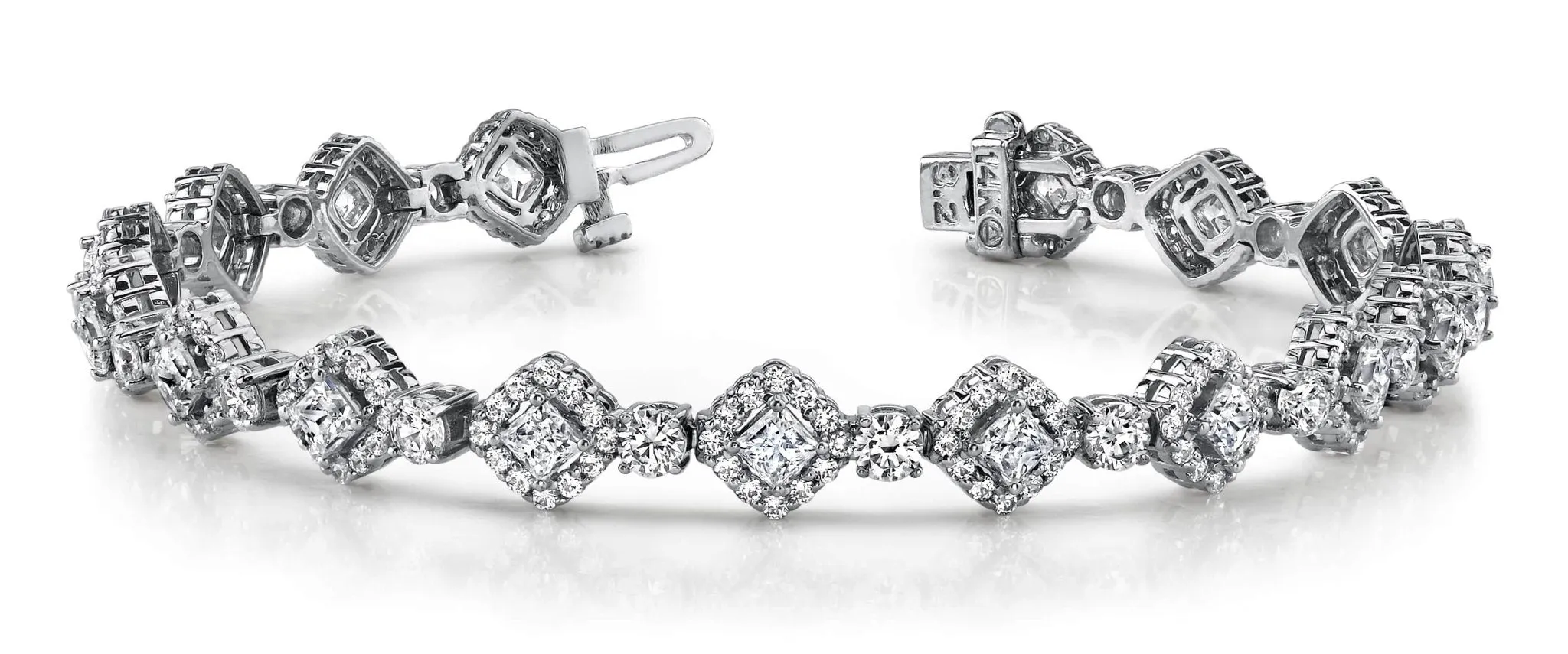 Spotlight Princess Cut Lab-Grown Diamond Bracelet with 8.25 ct.(finished) 1.5mm, 3.2mm, 3.5mm