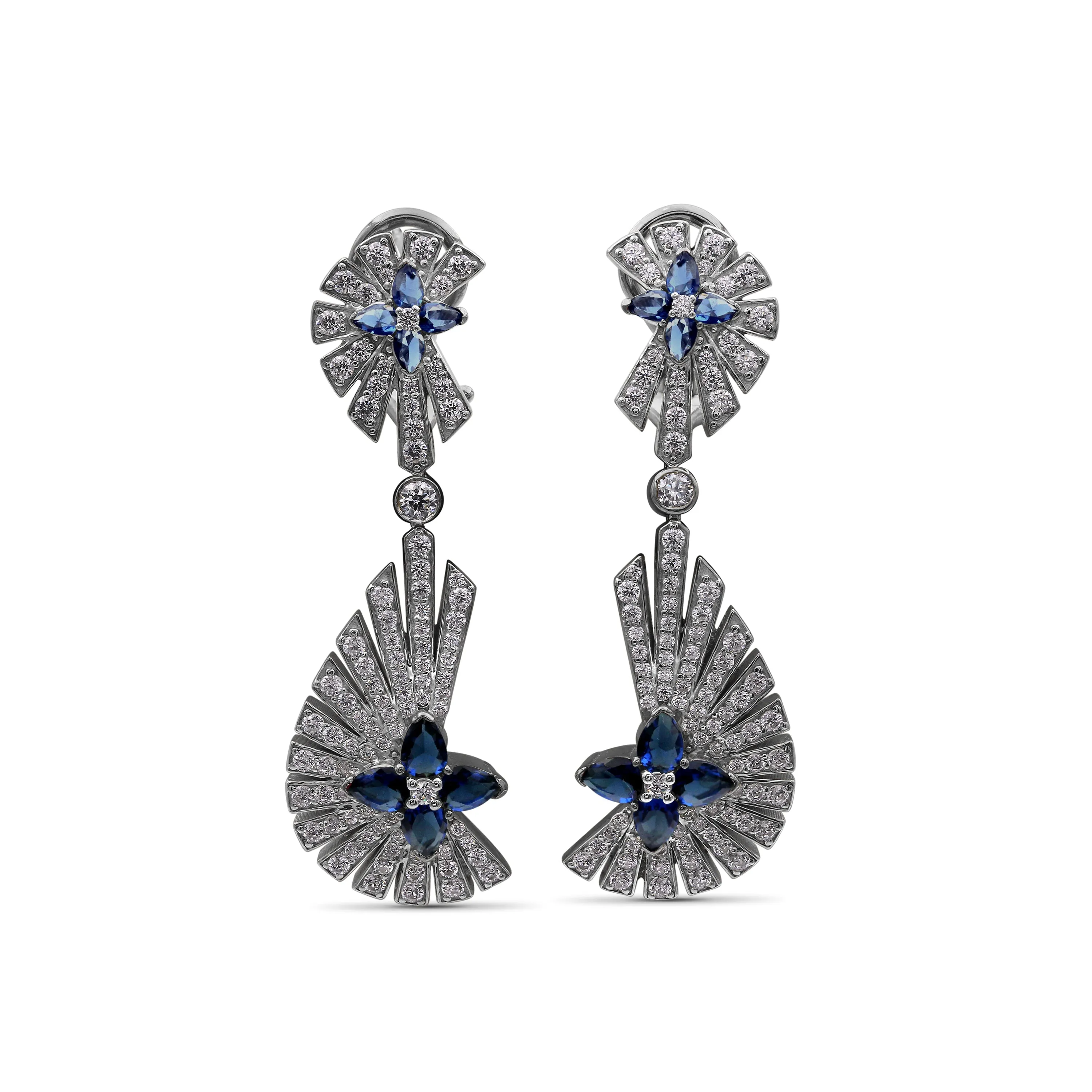 Sunray Sapphire 2.35ct and Diamond 2.05ct Earring in 18K Gold
