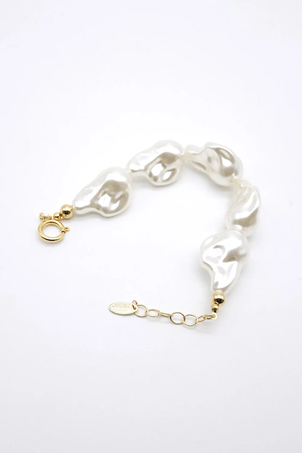 Zelie Baroque Pearl Bracelet