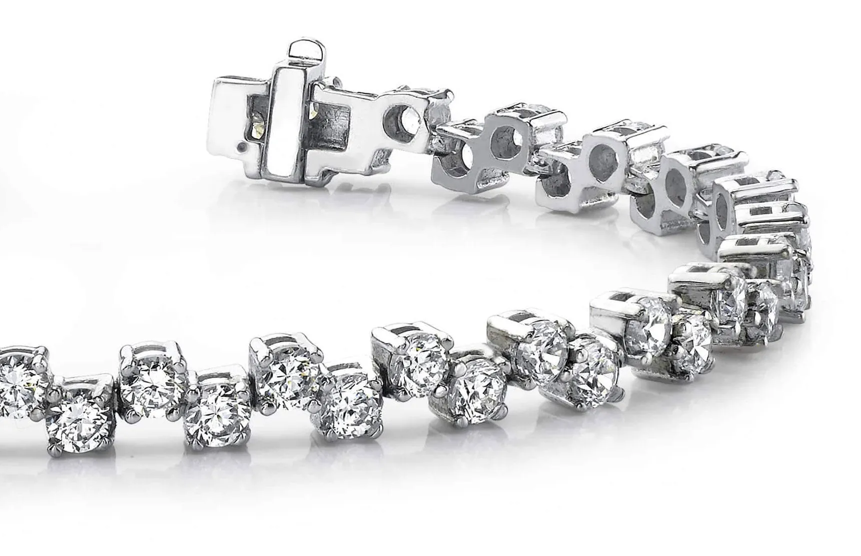 Zig Zag Lab-Grown Diamond Bracelet with 4.99 ct.(finished) 2.75mm